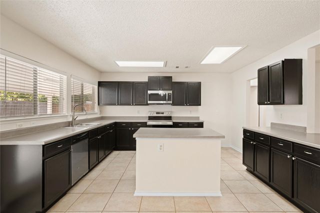 809 Betterman DR, Pflugerville, TX 78660