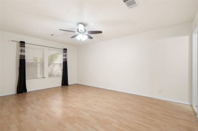 809 Betterman DR, Pflugerville, TX 78660