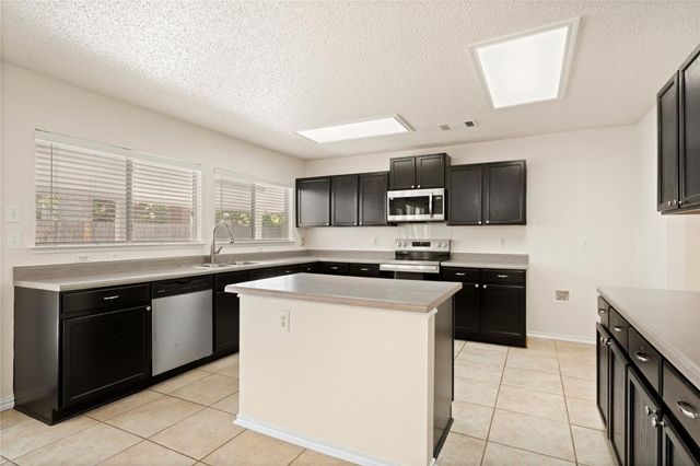 809 Betterman DR, Pflugerville, TX 78660
