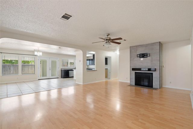 809 Betterman DR, Pflugerville, TX 78660