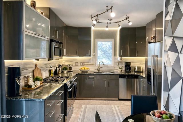 6 Emily Drive, Old Bridge, NJ 08857