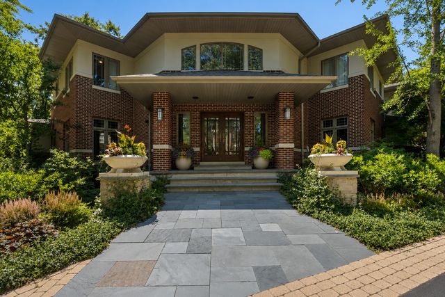 200 Glenwood Road, Lake Forest, IL 60045