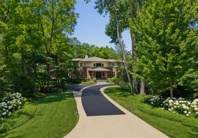 200 Glenwood Road, Lake Forest, IL 60045