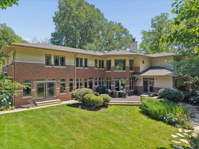 200 Glenwood Road, Lake Forest, IL 60045