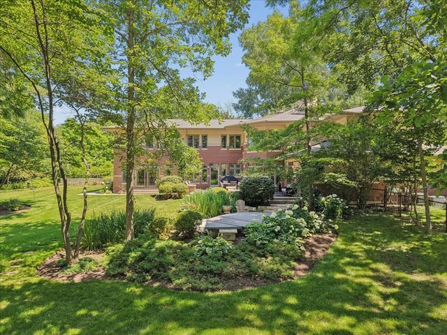 200 Glenwood Road, Lake Forest, IL 60045