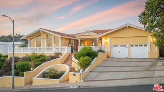 2315 N Hobart Boulevard, Los Angeles, CA 90027