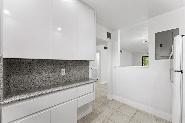 200 W Jacaranda Country Club Drive 3c, Plantation, FL 33324