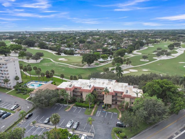 200 W Jacaranda Country Club Drive 3c, Plantation, FL 33324