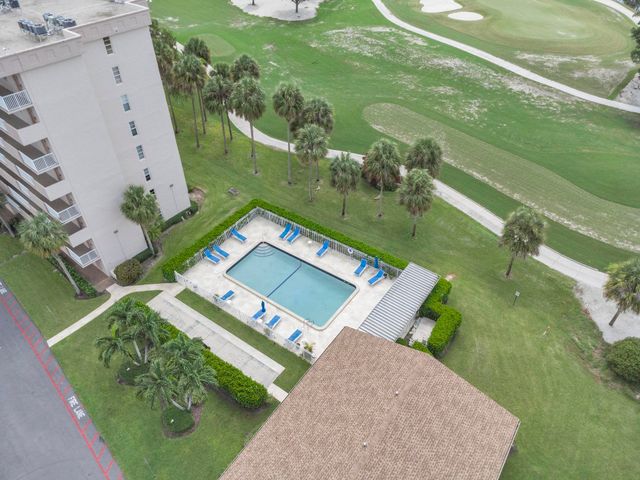 200 W Jacaranda Country Club Drive 3c, Plantation, FL 33324