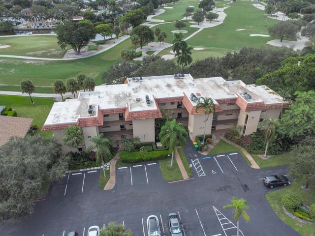 200 W Jacaranda Country Club Drive 3c, Plantation, FL 33324