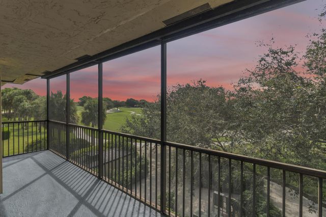 200 W Jacaranda Country Club Drive 3c, Plantation, FL 33324