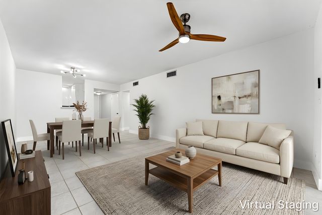 200 W Jacaranda Country Club Drive 3c, Plantation, FL 33324