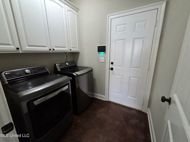 305 Flagstone Drive, Brandon, MS 39042