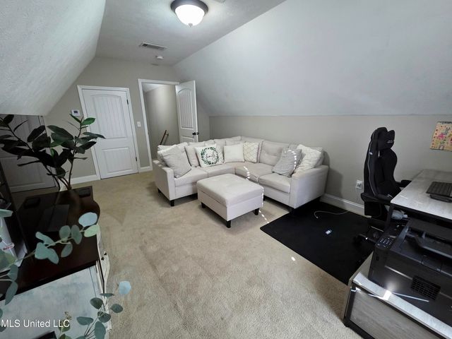 305 Flagstone Drive, Brandon, MS 39042