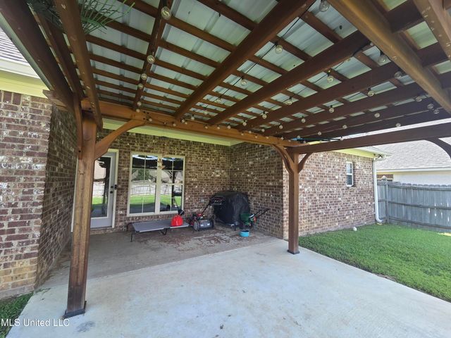 305 Flagstone Drive, Brandon, MS 39042
