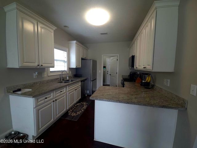 305 Flagstone Drive, Brandon, MS 39042