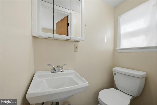 24749 OLD VALLEY PIKE, Maurertown, VA 22644