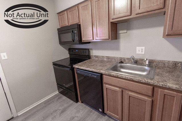 203 WHEATON CT, Columbia, MO 65203