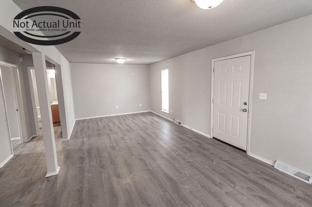 203 WHEATON CT, Columbia, MO 65203