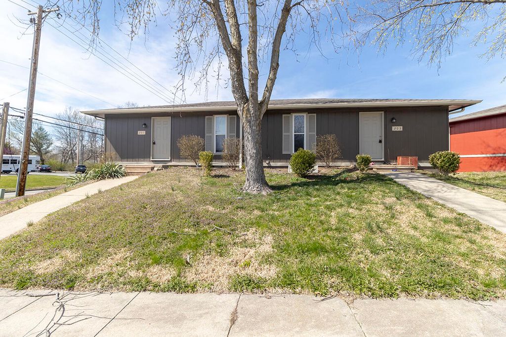 203 WHEATON CT, Columbia, MO 65203