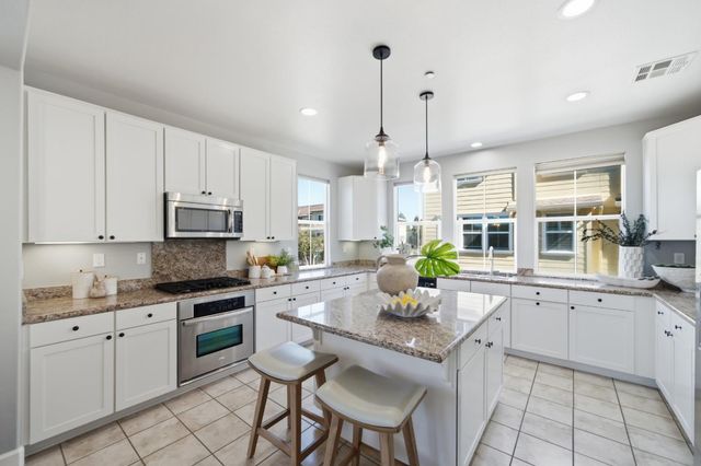 37 Bremerton Circle, Redwood City, CA 94065