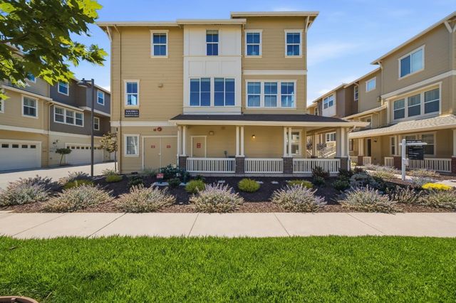 37 Bremerton Circle, Redwood City, CA 94065