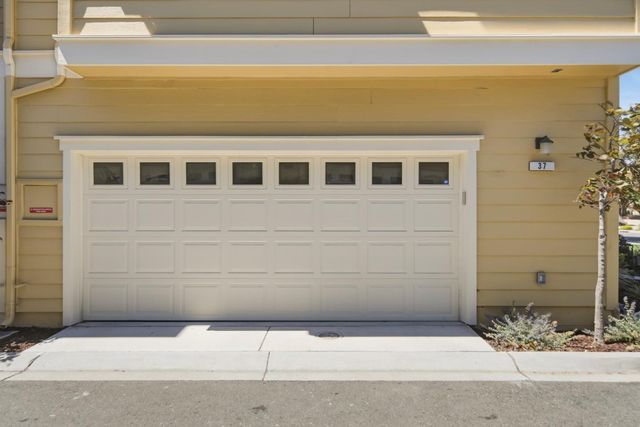 37 Bremerton Circle, Redwood City, CA 94065
