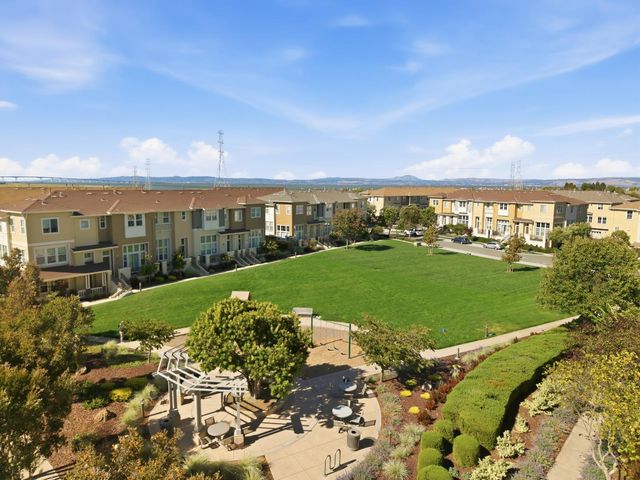 37 Bremerton Circle, Redwood City, CA 94065