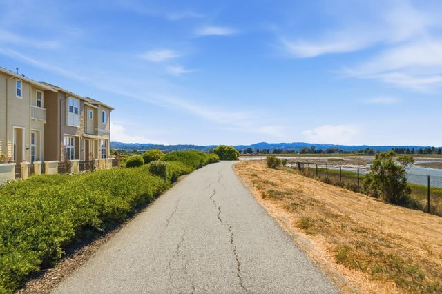 37 Bremerton Circle, Redwood City, CA 94065