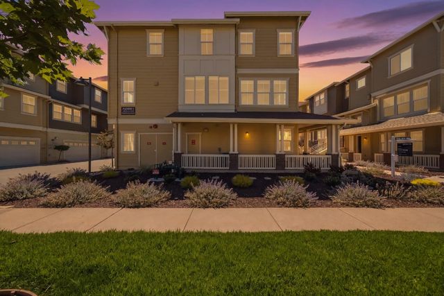 37 Bremerton Circle, Redwood City, CA 94065