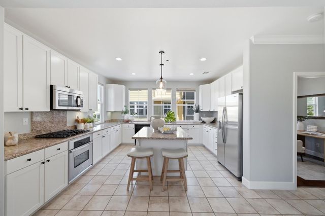 37 Bremerton Circle, Redwood City, CA 94065