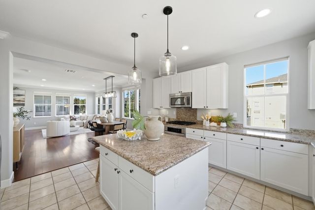 37 Bremerton Circle, Redwood City, CA 94065