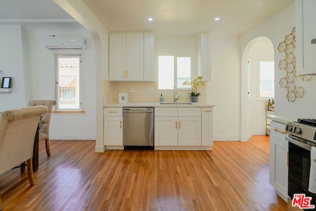 1440 W 91st Place, Los Angeles, CA 90047