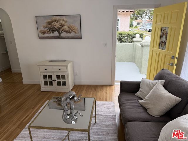 1440 W 91st Place, Los Angeles, CA 90047