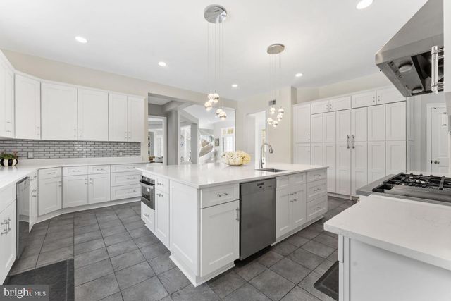 9500 GEORGETOWN PIKE, Great Falls, VA 22066