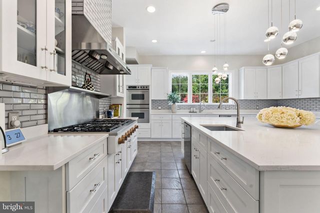 9500 GEORGETOWN PIKE, Great Falls, VA 22066