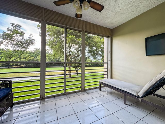 9460 Tangerine Place 207, Davie, FL 33324