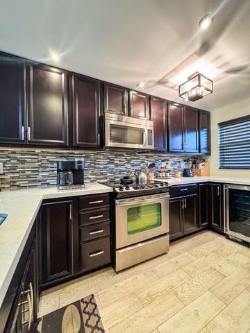 9460 Tangerine Place 207, Davie, FL 33324
