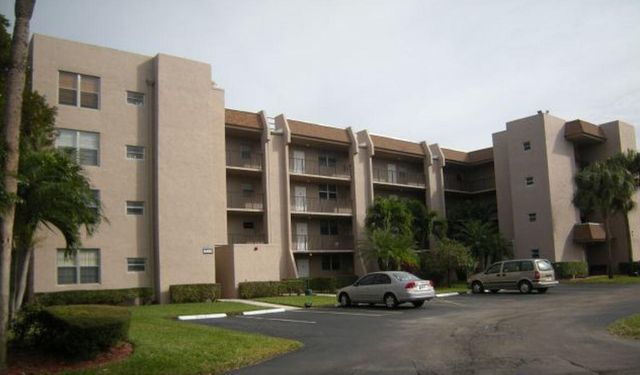 9460 Tangerine Place 207, Davie, FL 33324