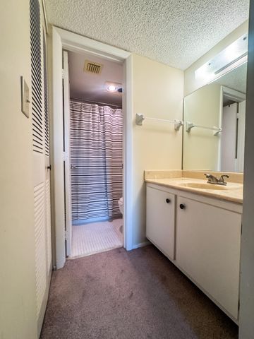 9460 Tangerine Place 207, Davie, FL 33324