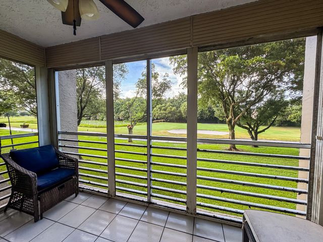 9460 Tangerine Place 207, Davie, FL 33324