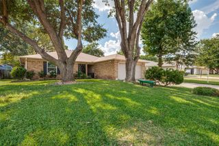 321 Kirby Creek Drive, Grand Prairie, TX 75052