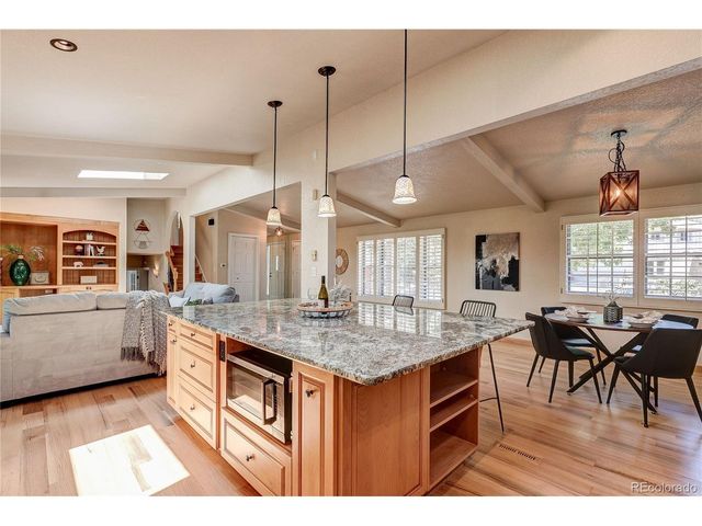 811 S Newcombe Way, Lakewood, CO 80226