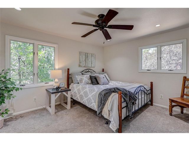 811 S Newcombe Way, Lakewood, CO 80226