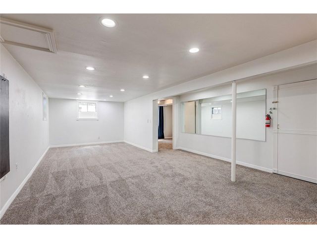 811 S Newcombe Way, Lakewood, CO 80226