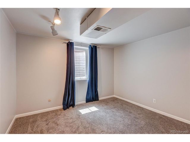 811 S Newcombe Way, Lakewood, CO 80226