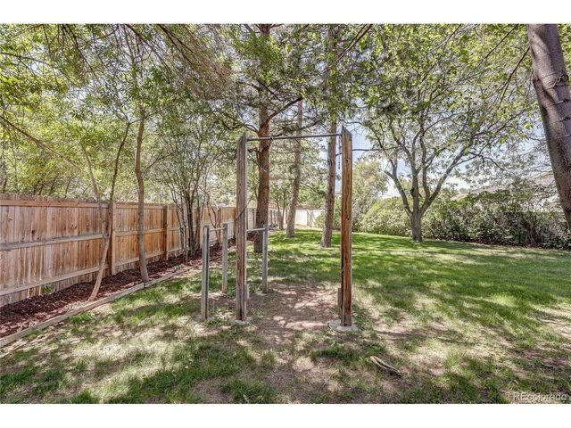 811 S Newcombe Way, Lakewood, CO 80226