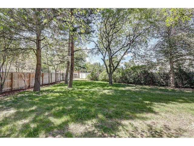 811 S Newcombe Way, Lakewood, CO 80226