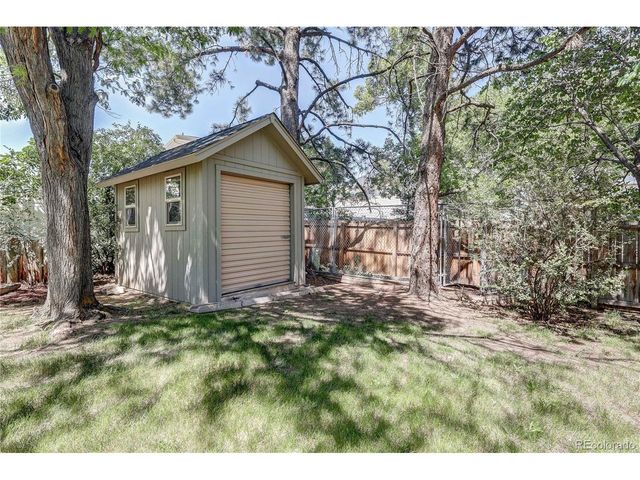 811 S Newcombe Way, Lakewood, CO 80226