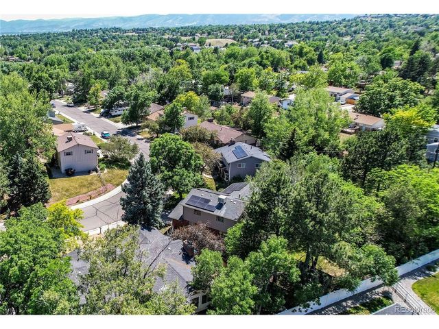 811 S Newcombe Way, Lakewood, CO 80226